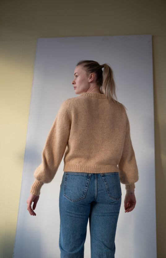 strikkeoppskrift genser dame basic