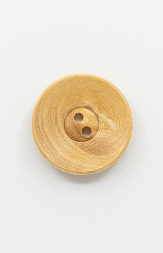 wood button knitwear