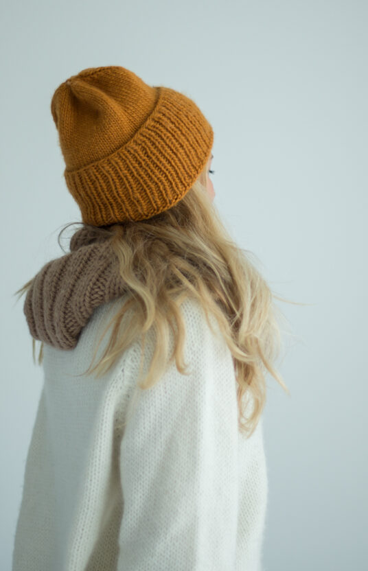 billie beanie knitting kit