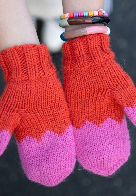 knitting pattern womens mitten