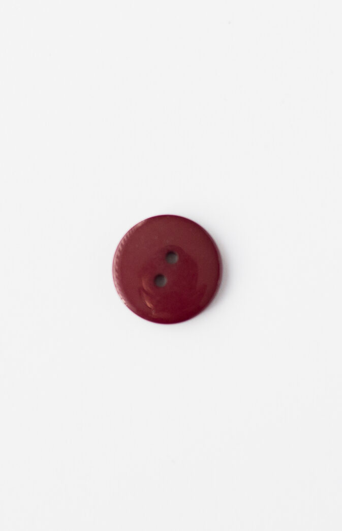 WINE RED PLASTIC BUTTON