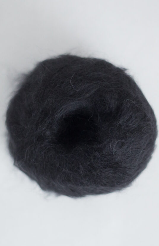 Hip Mohair black yarn