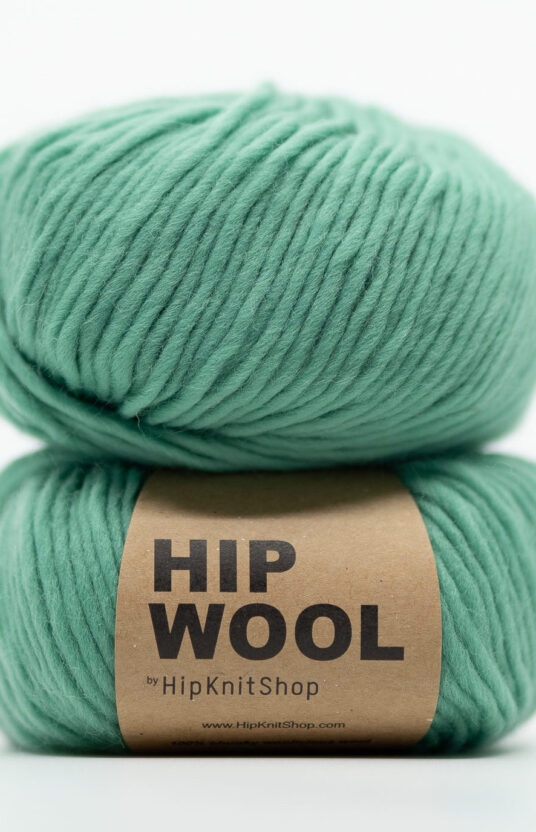 green colored yarn