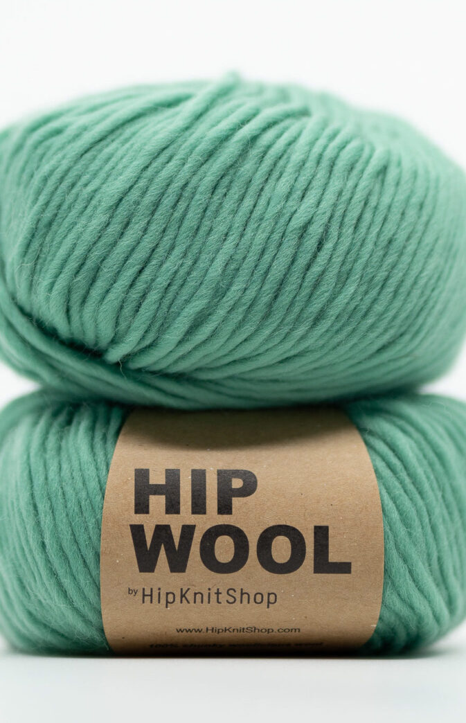 green colored yarn
