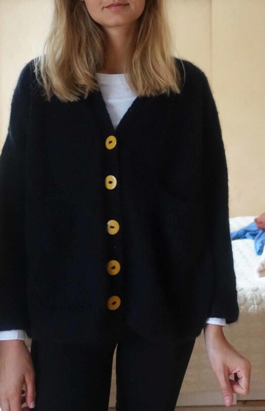 strikkeoppskrift cardigan dame