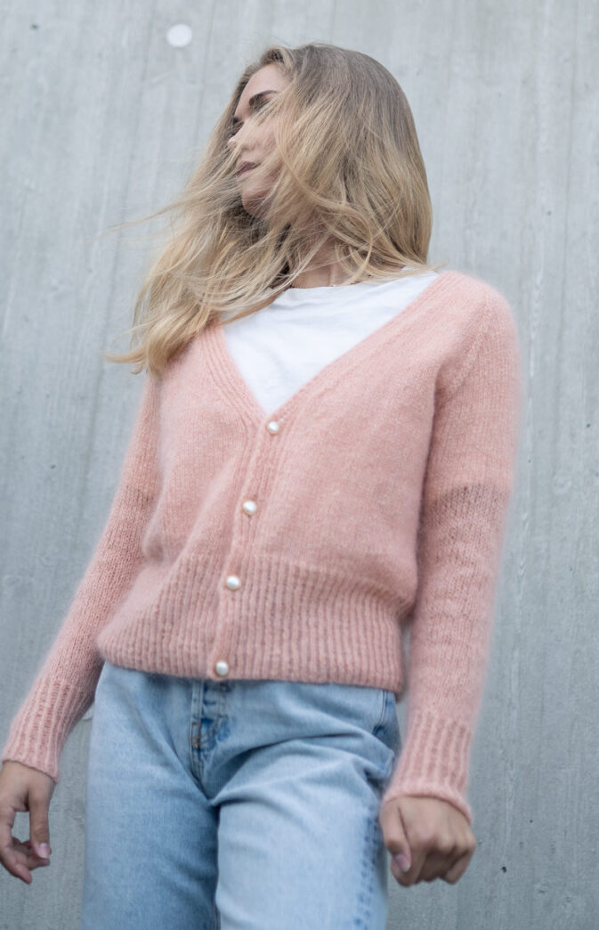 strikkeoppskrift cardigan dame
