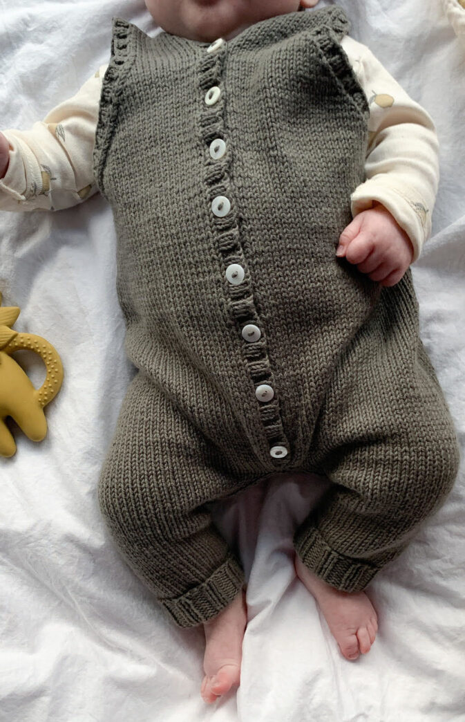 strikkeoppskrift baby sparkebukse