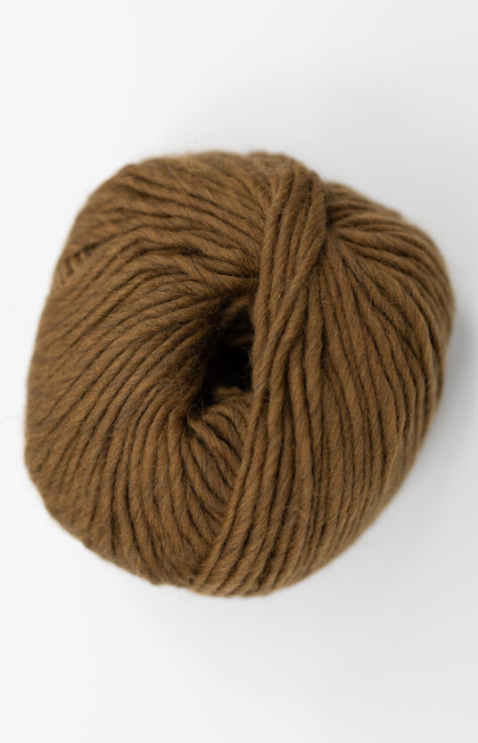 garn varm brun farge Hip wool kanelfarget garn nettside garn og strikk